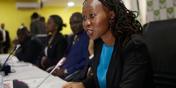 Demission d'une membre de la commission electorale au kenya[reuters.com]