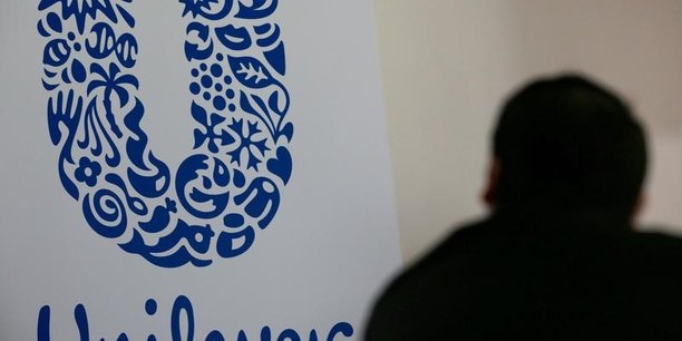 Unilever explique le ralentissement de ses ventes par la meteo[reuters.com]