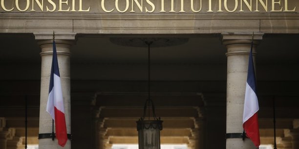 Le conseil constitutionnel invalide le referendum d'entreprise[reuters.com]