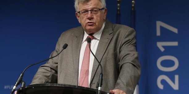 France: pas de repit dans la polemique sur la taxe sur les dividendes[reuters.com]