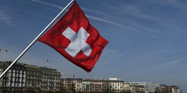 La suisse ne mettra pas plus de 6,9 milliards d'euros en avions de combat[reuters.com]