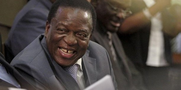 L'ancien vice-president zimbabween mnangagwa rentrera ce mercredi[reuters.com]
