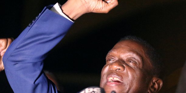 Mnangagwa promet d'assurer la securite de mugabe au zimbabwe[reuters.com]