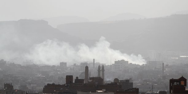 Yemen: la coalition saoudienne intensifie ses frappes aeriennes[reuters.com]