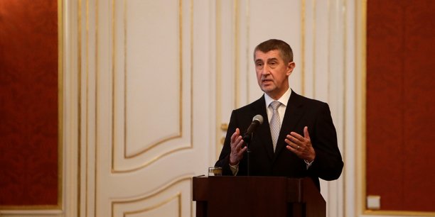 Le prochain premier ministre tcheque reste ferme face a l'ue[reuters.com]