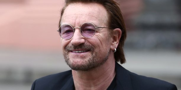 U2 deloge taylor swift au billboard, mariah carey se rapproche du top 10 des singles[reuters.com]