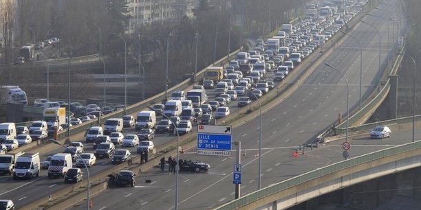Europe: immatriculations automobiles en hausse de 5,8% en novembre[reuters.com]