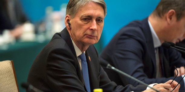 Hammond preconise un accord commercial sur mesure avec l'ue[reuters.com]