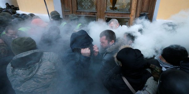 Heurts a kiev entre la police et des partisans de saakachvili[reuters.com]