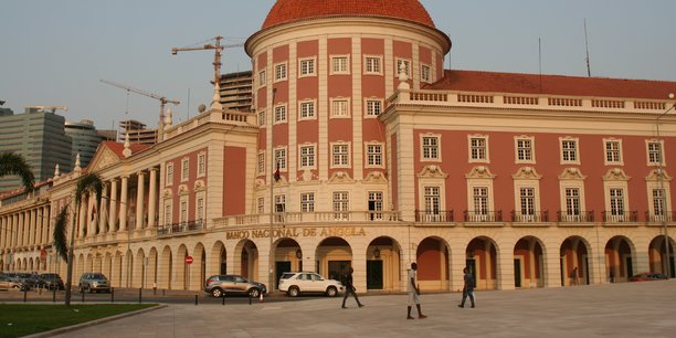 La réforme du régime de change du kwanza, annoncée par la Banque centrale angolaise, sera effective avant la fin du premier trimestre de 2018.