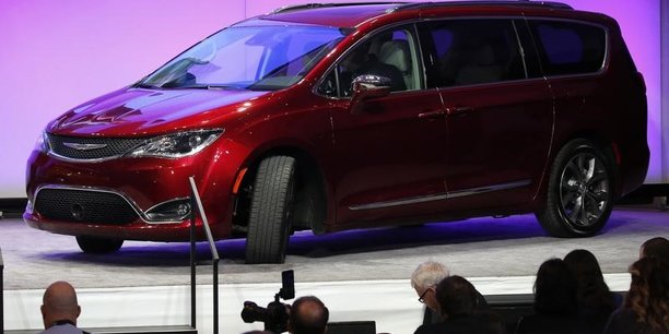 Fiat chrysler rappelle 162.000 minivans[reuters.com]