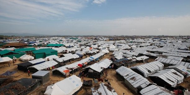 Birmanie: des civils innocents rohingyas dans une fosse commune, selon des insurges[reuters.com]