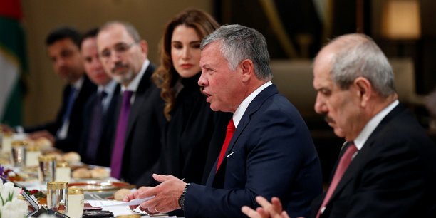 Le roi de jordanie demande aux usa de rebatir la confiance[reuters.com]