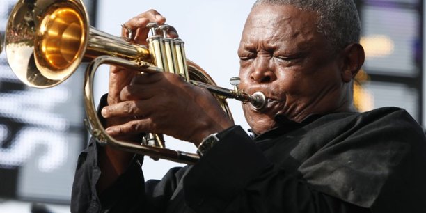 Hugh masekela, le pere du jazz sud-africain, est decede[reuters.com]