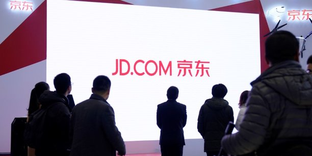 Le site de e-commerce chinois JD.com a réalisé un chiffre d'affaires de 37,5 milliards de dollars en 2016 (environ 30,4 milliards d'euros).