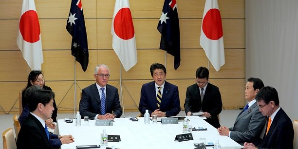 Le premier ministre australien Malcolm Turbull et son homologue japonais Shinzo Abe lors d'un sommet sur la sécurité nationale du Japon le 18 janvier dernier.