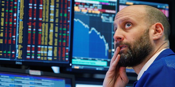 Lundi soir à Wall Street, le Dow Jones a terminé la séance en recul de 4,6%, sa plus forte baisse quotidienne depuis août 2011.