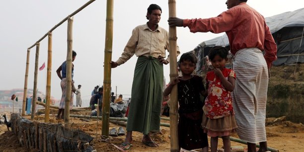 Des dizaines de villages rohingyas rases par les autorites birmanes[reuters.com]