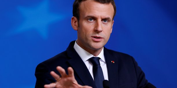 Macron confirme vouloir reformer le statut des cheminots[reuters.com]