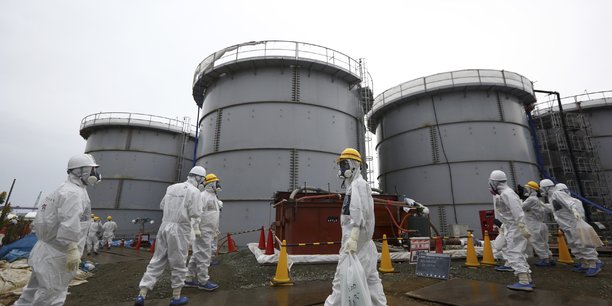 Le 11 mars 2011, la centrale nucléaire Fukushima Daiichi avait été gravement endommagée après un tsunami. Au niveau du réacteur 4, dont le cœur n'a pas fondu, les travaux d'enlèvement des assemblages de combustible situés dans la piscine ont été achevés fin 2014.