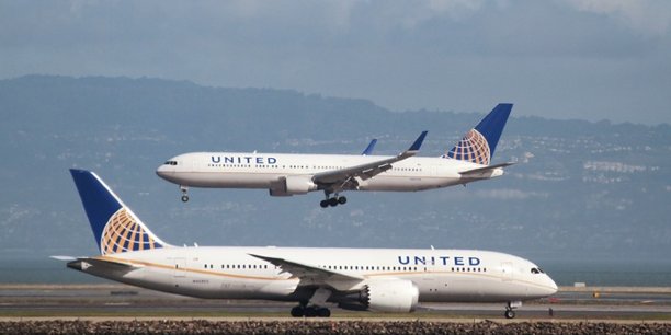 United Airlines commande 100 Dreamliner pour remplacer ses 767 et 777, mais repousse ses A350.