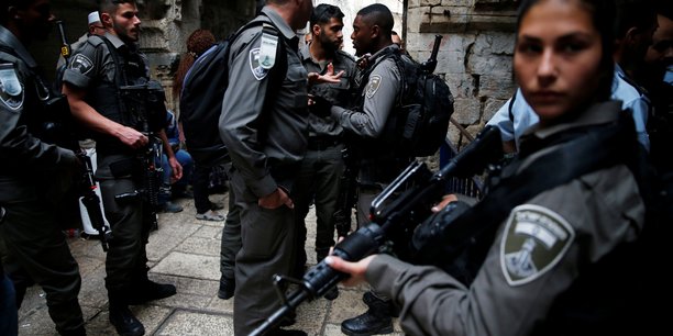 Un israelien poignarde a jerusalem-est, l'assaillant abattu[reuters.com]