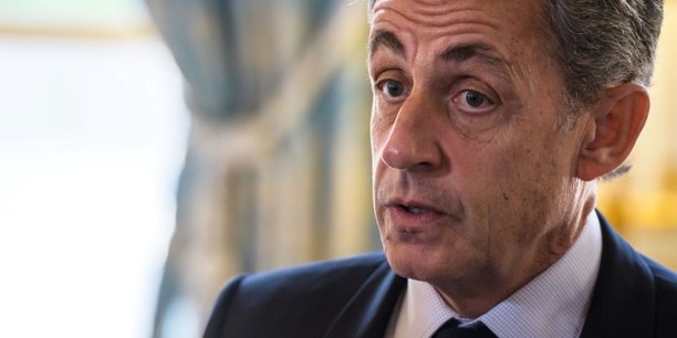 Sarkozy recuse des mafieux, veut faire triompher son honneur[reuters.com]