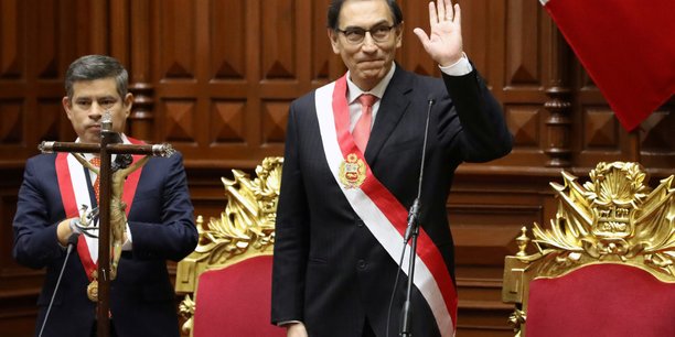 Le congres peruvien investit un nouveau president de la republique[reuters.com]