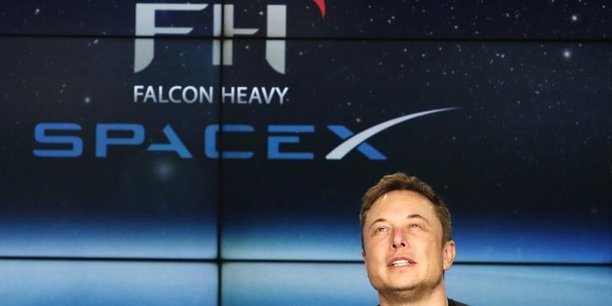Elon musk efface les pages facebook de spacex et tesla[reuters.com]