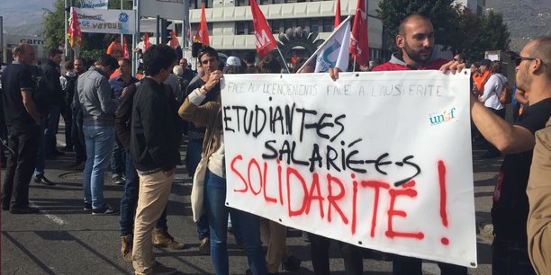 Les salariés avaient manifesté devant l'entreprise à l'automne dernier pour contester le PSE qui prévoit la suppression de 345 postes à Grenoble.