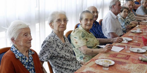 Silver écomonomie : les produits et services pour seniors se multiplient. / Reuters