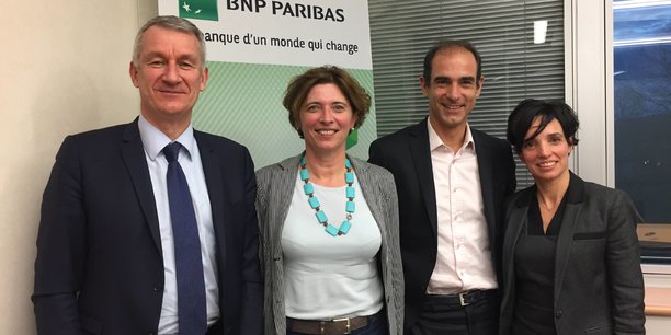 Raphaèle Leroy (au centre), directrice BNP Paribas des Engagements d'Entreprises France en visite à Toulouse  (Crédits : Anne Aguer)