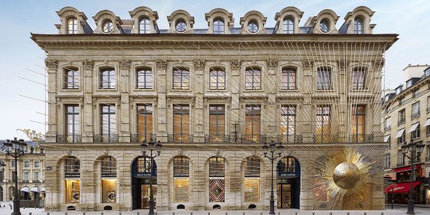 La boutique Louis Vuitton de la place Vendôme, à Paris.