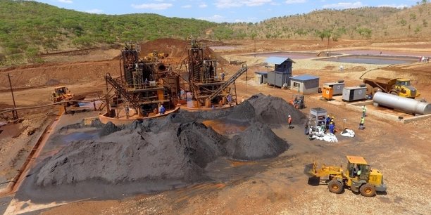 African Chrome Fields, filiale du groupe sud-africain Moti, extrait actuellement environ 30 000 tonnes de minerai de chrome par mois, avant de les transférer à sa fonderie en Afrique du Sud. Le groupe prévoit d'augmenter ce volume à 65 000 tonnes d'ici le mois d'octobre 2018.