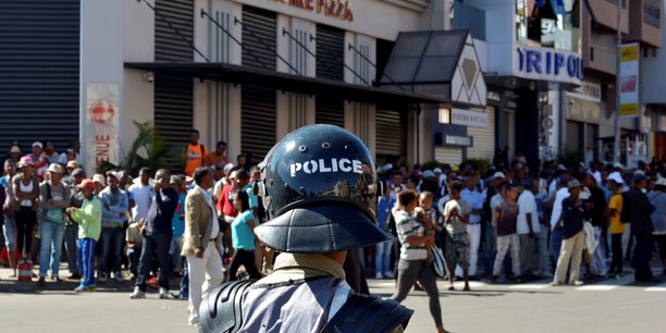 La police malgache disperse une manifestation, un mort, 16 blesses[reuters.com]