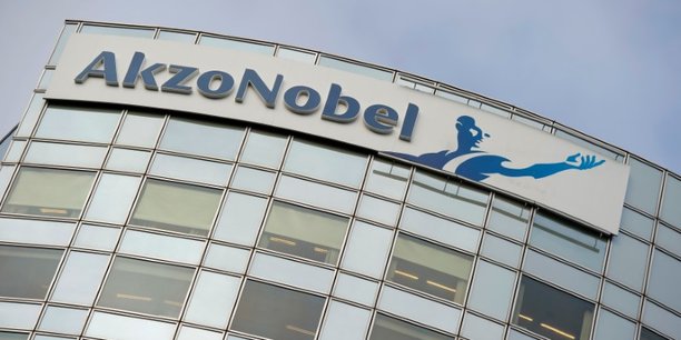 Akzo nobel voit son benefice d'exploitation reculer de 28% au 1er trimestre[reuters.com]