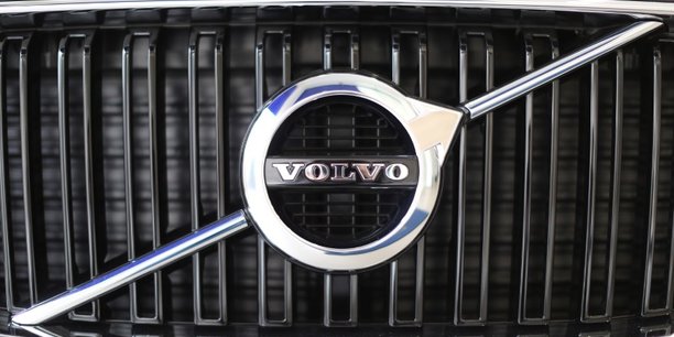 Volvo fait mieux qu'attendu au 1er trimestre[reuters.com]