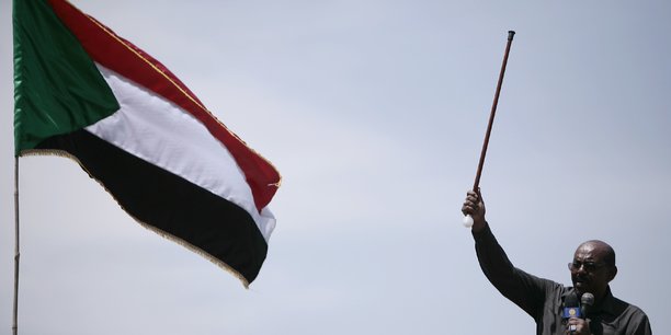 Selon le décret du président soudanais, Omar El Béchir, le pays va procéder à une réduction drastique de ses effectifs diplomatiques.