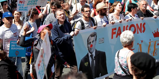 La France insoumise n'est pas l'organisatrice de cette manifestation pot-au-feu -où chacun apporte ses revendications, banderoles et espoirs- même si l'initiative en revient à l'un de ses députés, François Ruffin.