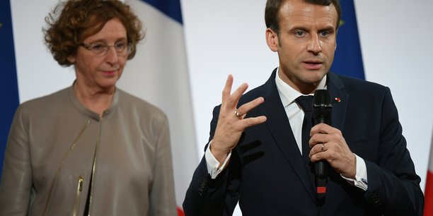 La ministre du Travail Muriel Pénicaud avec Emmanuel Macron. L'enquête vise Business France, qu'elle dirigeait à l'époque.