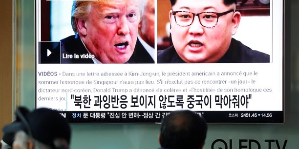 Trump a annule sa rencontre avec kim mais entretient le doute[reuters.com]
