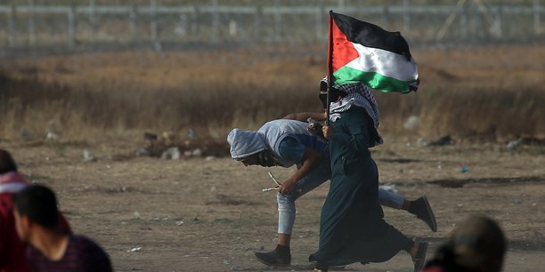 Des dizaines de palestiniens blesses par l'armee israelienne a gaza[reuters.com]
