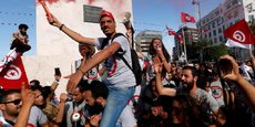 Sous perfusion financière, la Tunisie est contrainte de suivre les consignes du FMI avec qui elle a conclut un accord.