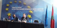 Philip Mikos, responsable de la coopération au sein de la délégation de l'UE au Maroc, et Michael A. Kölher, directeur des politiques de la coopération avec le voisinage sud de l'Europe, lors du séminaire de lancement du Plan d'investissement extérieur (PIE) de l'UE, le 19 juin à Rabat.