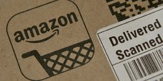Aujourd'hui, le cinquième des recettes des ventes d'Amazon est réalisé par des vendeurs tiers, ou partenaires, qui lui versent une commission. Ils représentent néanmoins la moitié du nombre de transactions, c'est-à-dire qu'un produit sur deux vendus sur le site d'Amazon n'a pas été acheté par Amazon.