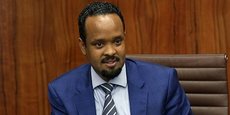 Après avoir été ministre d'Etat chargé des Finances et du développement économique, puis ministre des Transports, Ahmed Shide devient ministre des Finances d'e l'Ethiopie, suite au remaniement ministériel du mardi 16 octobre 2018.