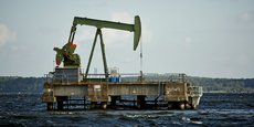 Puits de pétrole exploité dans le lac de Parentis, dans les Landes, par la compagnie canadienne Vermilion.
