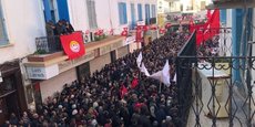 Rassemblement des militants de l'UGTT ce jeudi 17 janvier à Tunis au siège de la centrale syndicale.