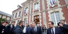 Mardi 15 janvier, Emmanuel Macron s'est invité au conseil municipal de Gasny (Eure).