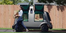 La startup Nuro a commencé l'an dernier à tester dans l'Arizona (sud) ses véhicules automatisés qui livrent les produits d'une grosse chaîne de supermarchés.